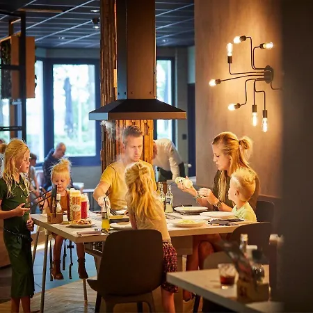 With Med Children's In Limburg Villa *