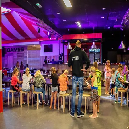 With Med Children's In Limburg فيلة *